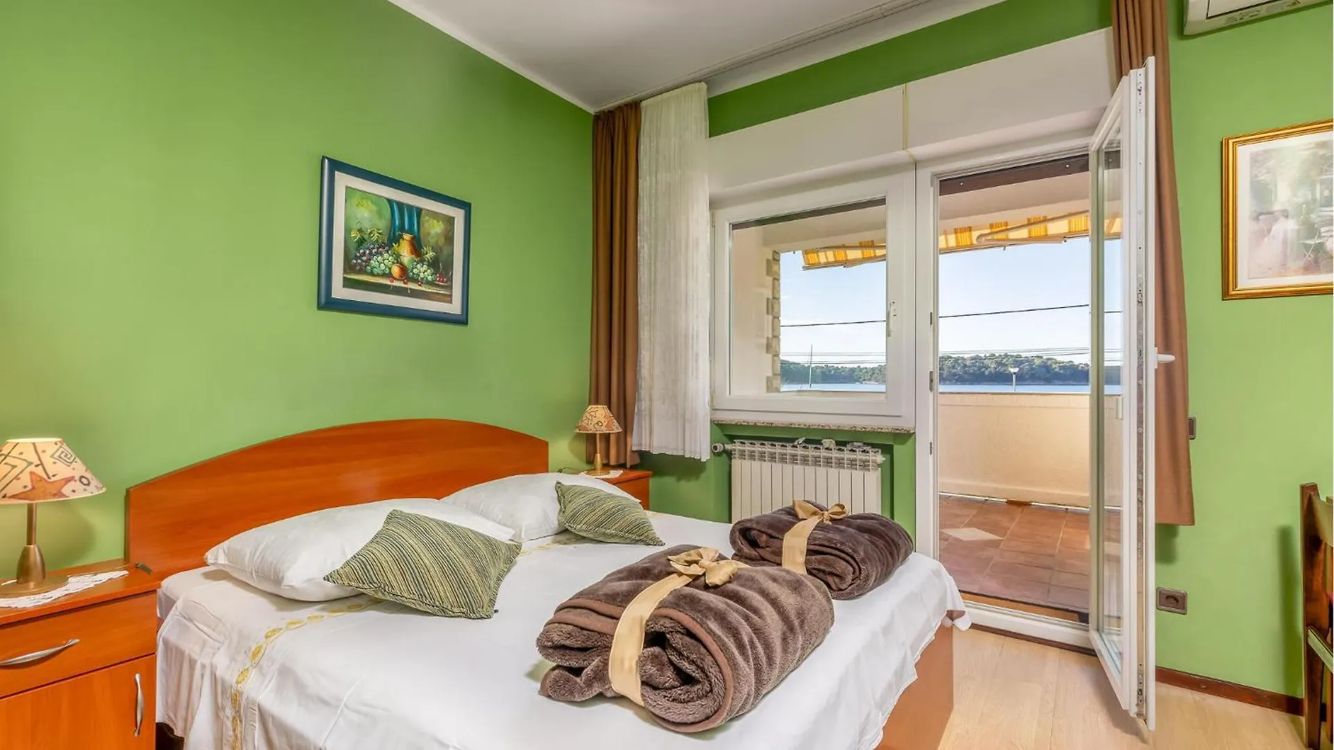 Awesome Apartment In Palit With Wifi 0*,  Croatia